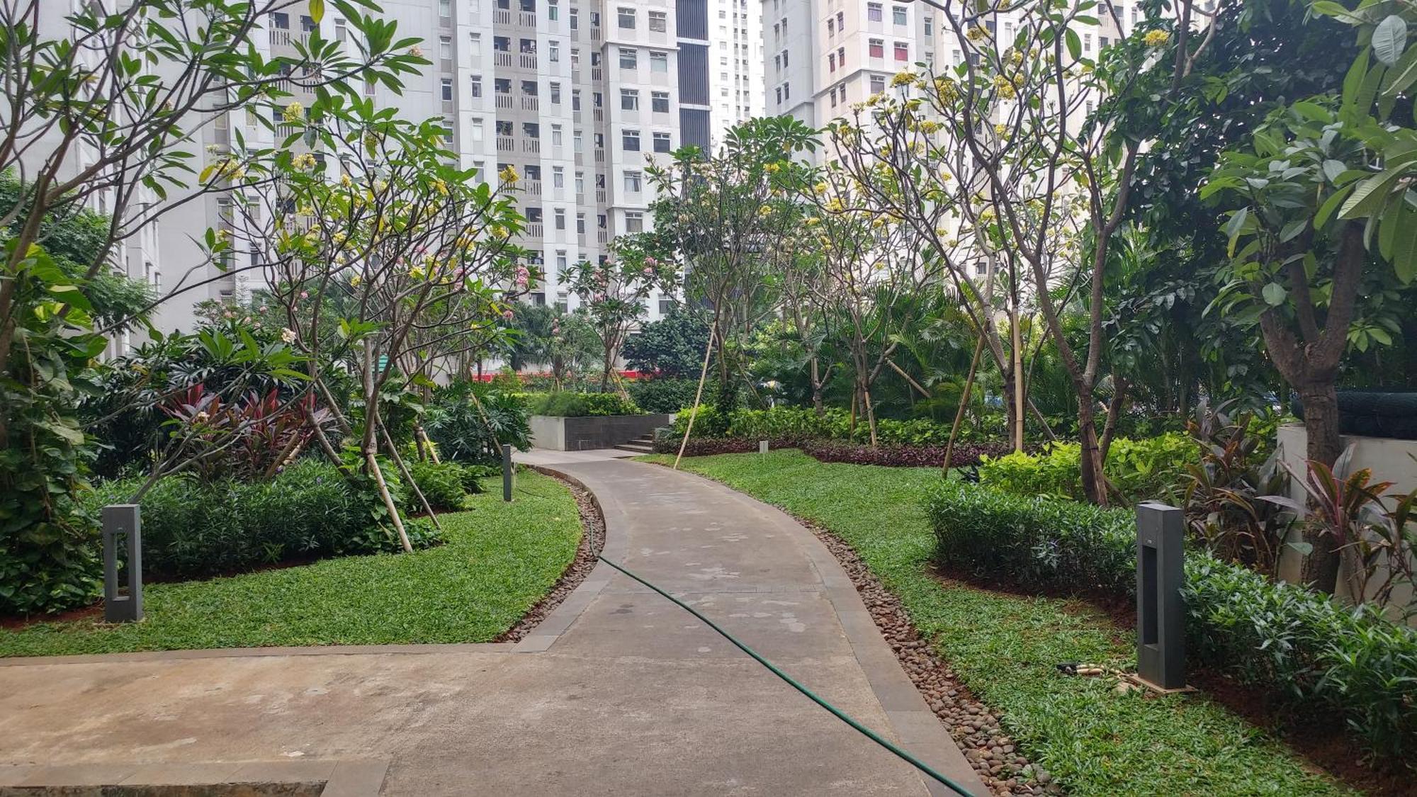 2Br Cozy At Green Bay Pluit Apartment Baywalk By Travelio Джакарта Екстериор снимка
